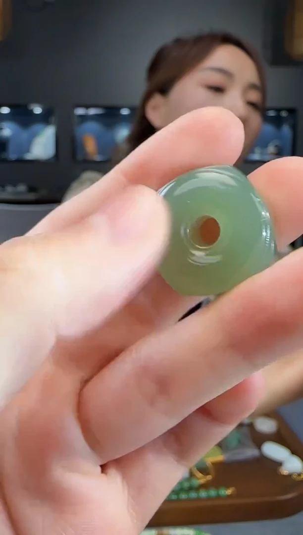 和田玉未镶嵌吊坠(不含链)1