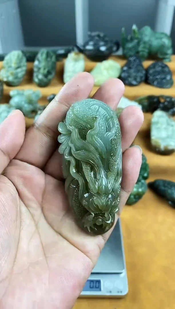 未镶嵌和田玉把件1