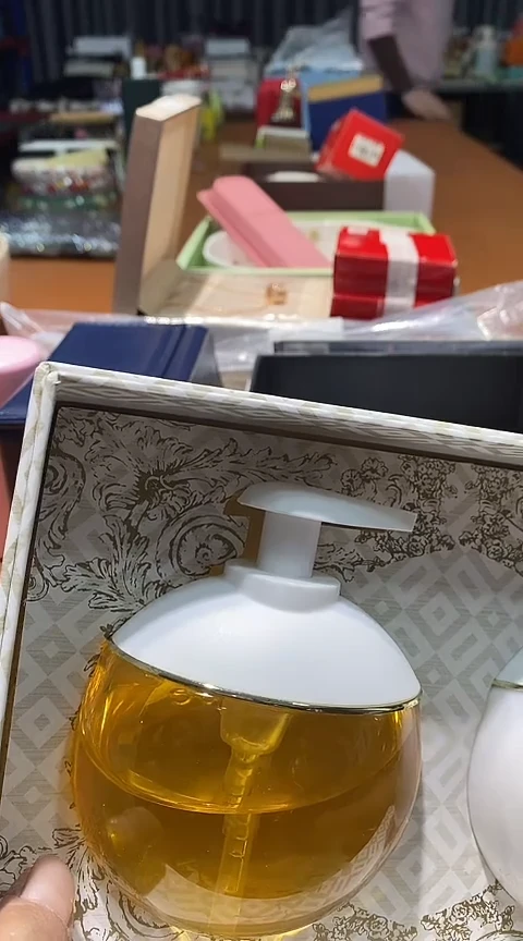 瓷片品牌 包包香水眼镜手表护肤品@@1