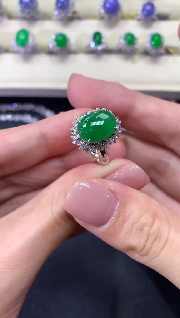 【闪购商品】翡翠戒指18K金镶嵌a244