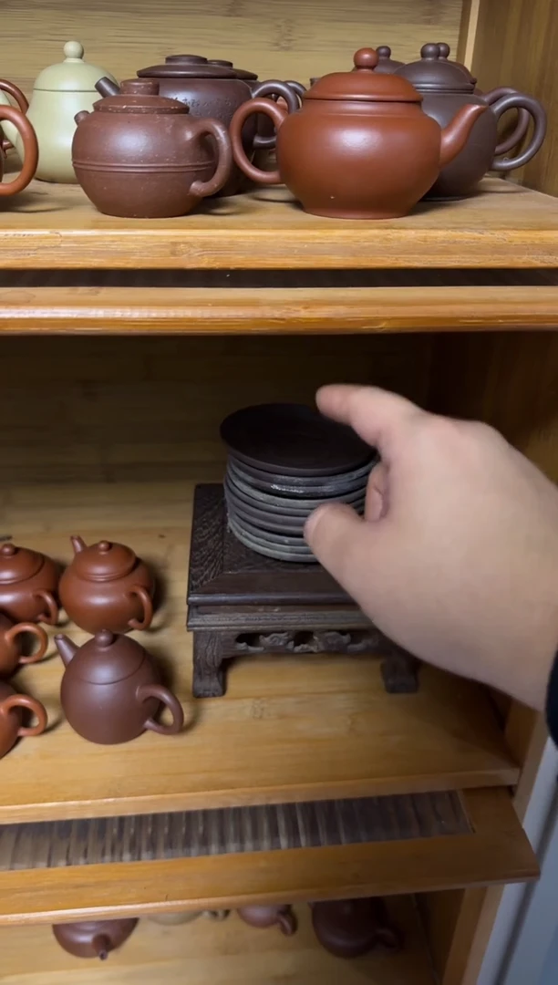 茶壶紫砂青*紫砂盘子一个