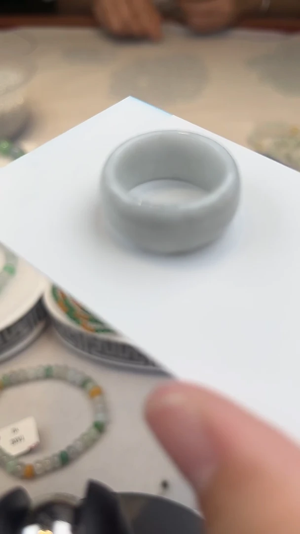 翡翠未镶嵌吊坠(赠链)翡翠吊坠