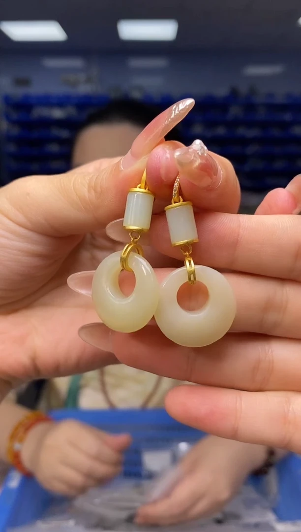 和田玉银S925镶嵌吊坠(不含链)   多样性发货发其一