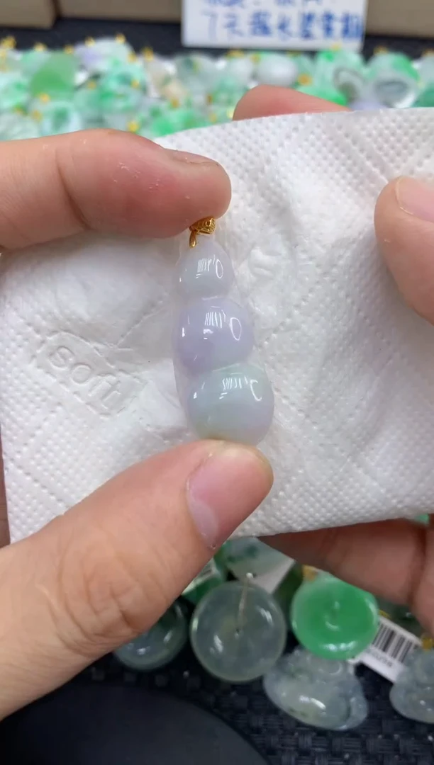 颈饰未镶嵌翡翠天然缅甸A货翡翠1