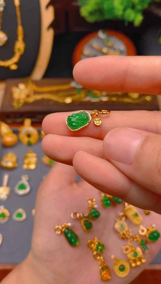 翡翠银S925镶嵌吊坠(不含链)貔貅万能扣