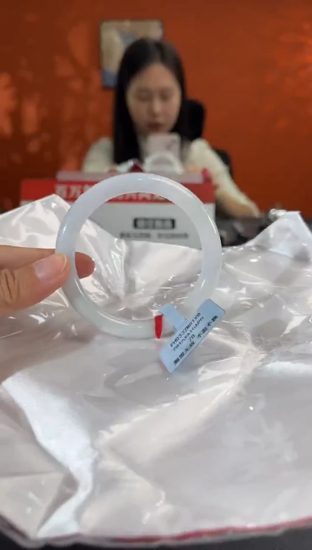 未镶嵌手镯翡翠18        圈口56