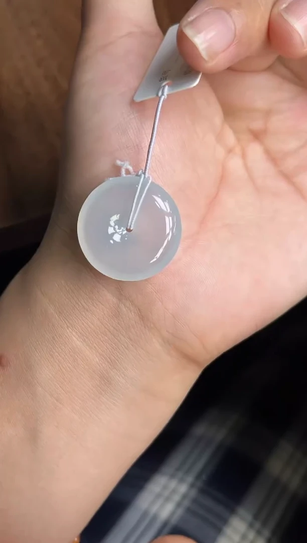 翡翠未镶嵌吊坠(不含链)多人