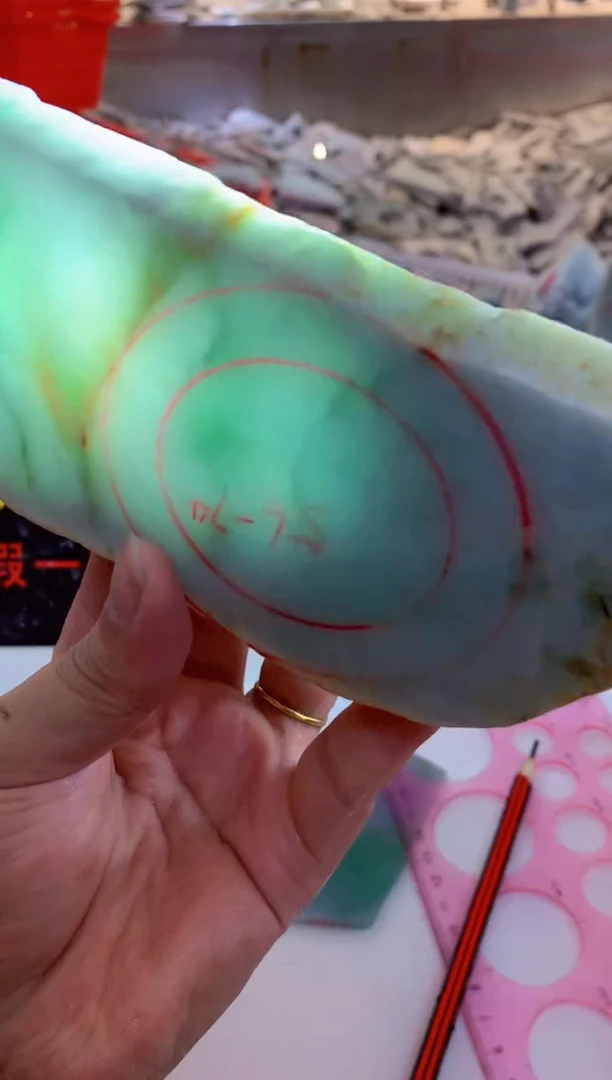 裸石翡翠0朱0翡翠珠宝752