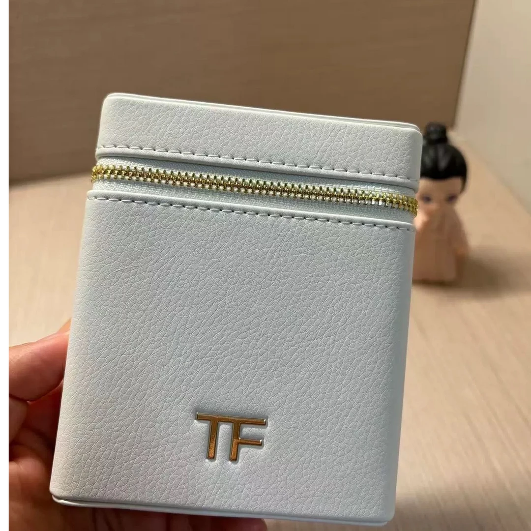 TF【K385】汤姆精美白色皮质唇釉方形化妆包口红盒礼物盒收纳盒