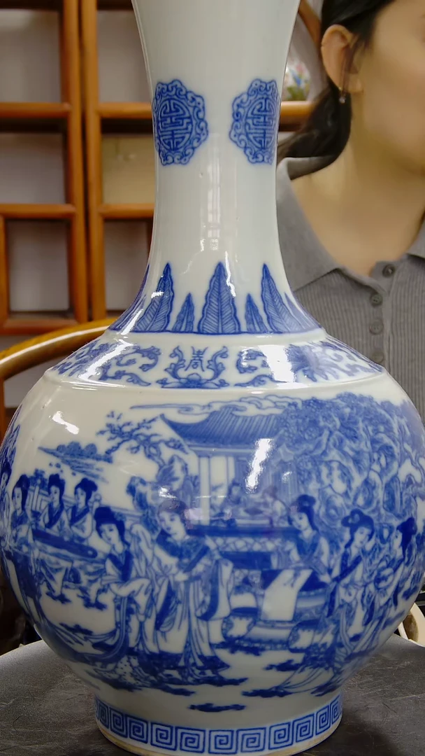 瓶青花金陵十二钗人物纹赏瓶#1011#