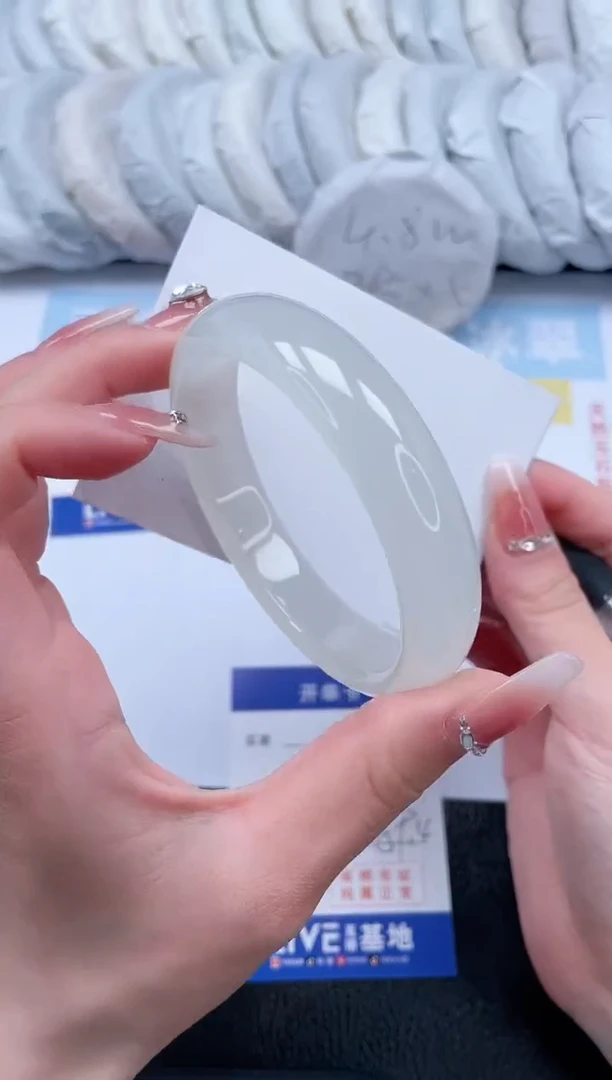 【闪购商品】石英质玉手镯未镶嵌T73-59.4