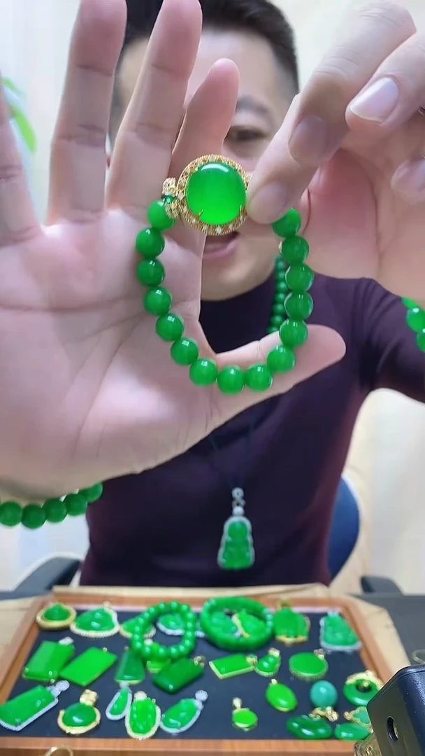 14K金镶嵌手链翡翠翡翠手链