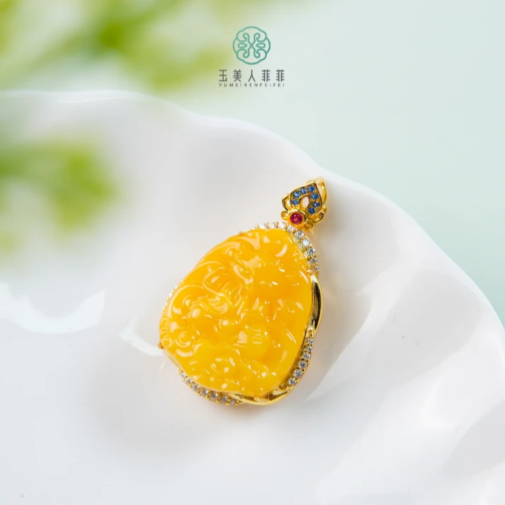 石惑珠宝%蜜蜡凤九吊坠约34*22mm%赠链