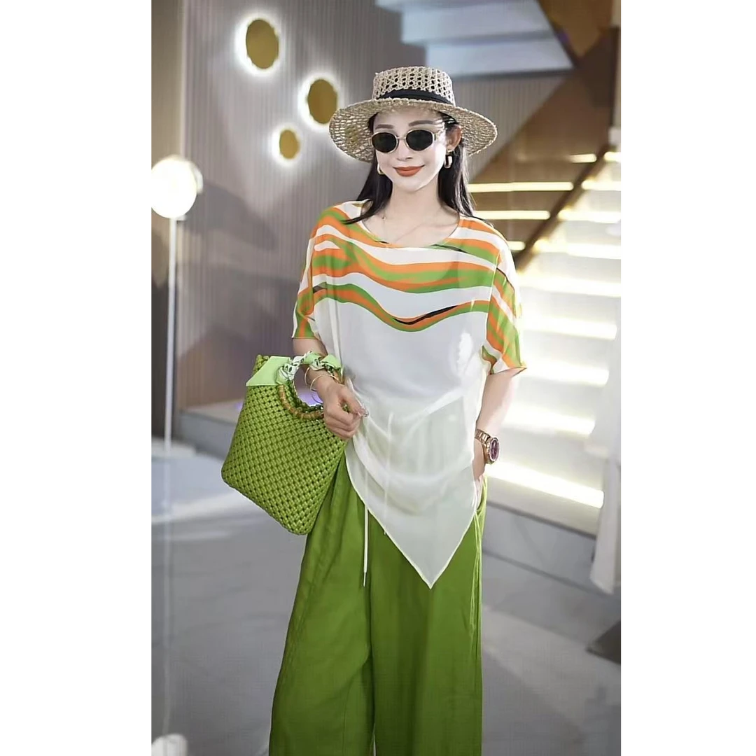 设计师款显瘦显下摆不对称定位波浪条圆领衬衫W86698