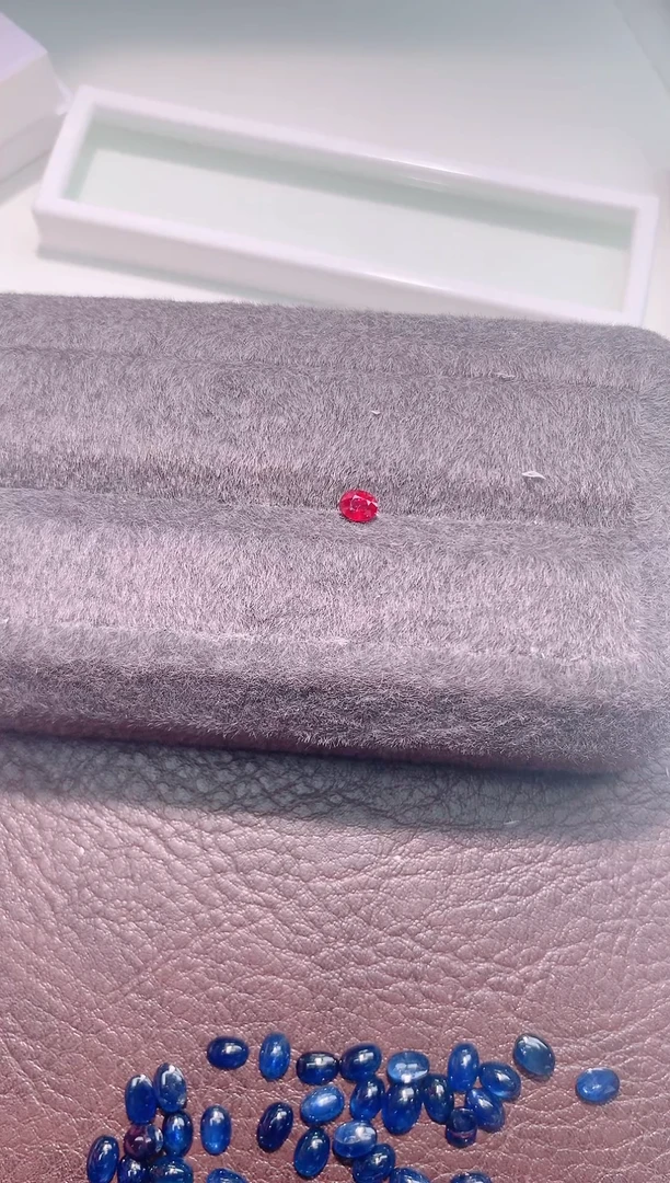 未镶嵌尖晶石珠宝半成品0.45ct