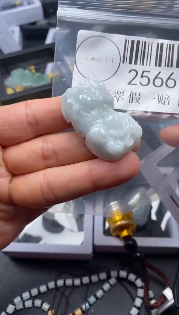 吊坠(不含链)未镶嵌翡翠2566