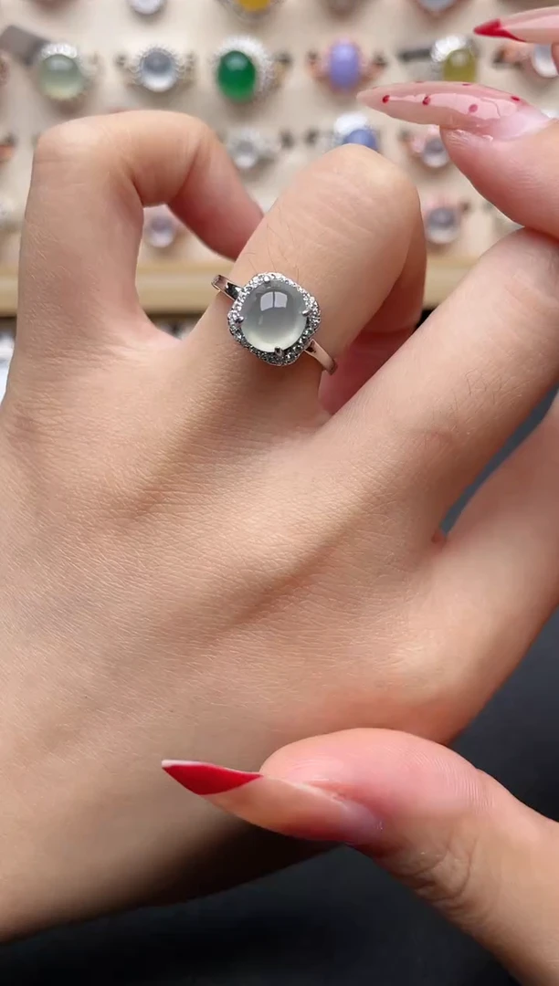 【闪购商品】翡翠戒指银S925镶嵌一物一证一礼盒