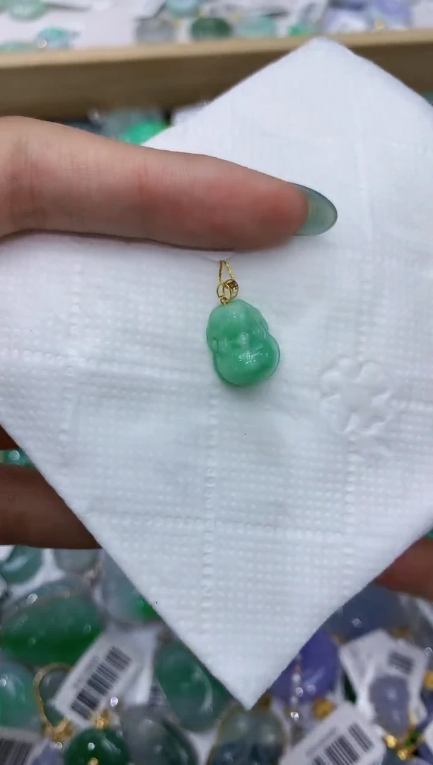 翡翠18K金镶嵌颈饰111111111111