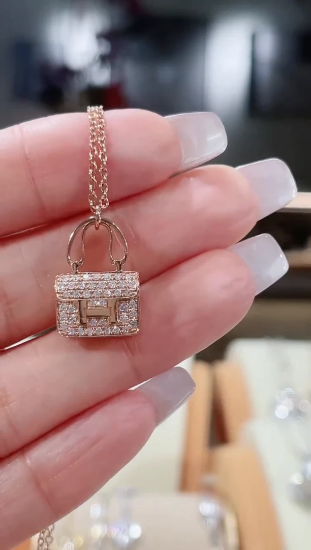 【闪购商品】钻石颈饰18K金镶嵌项链