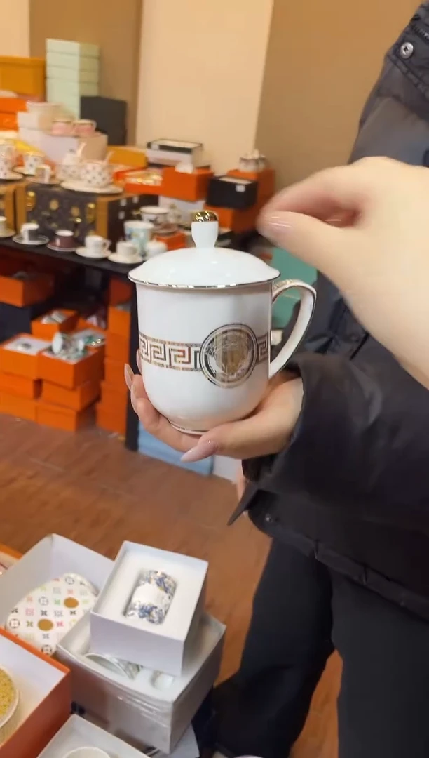 杯鸿辉家品牌瓷器，京东包邮！