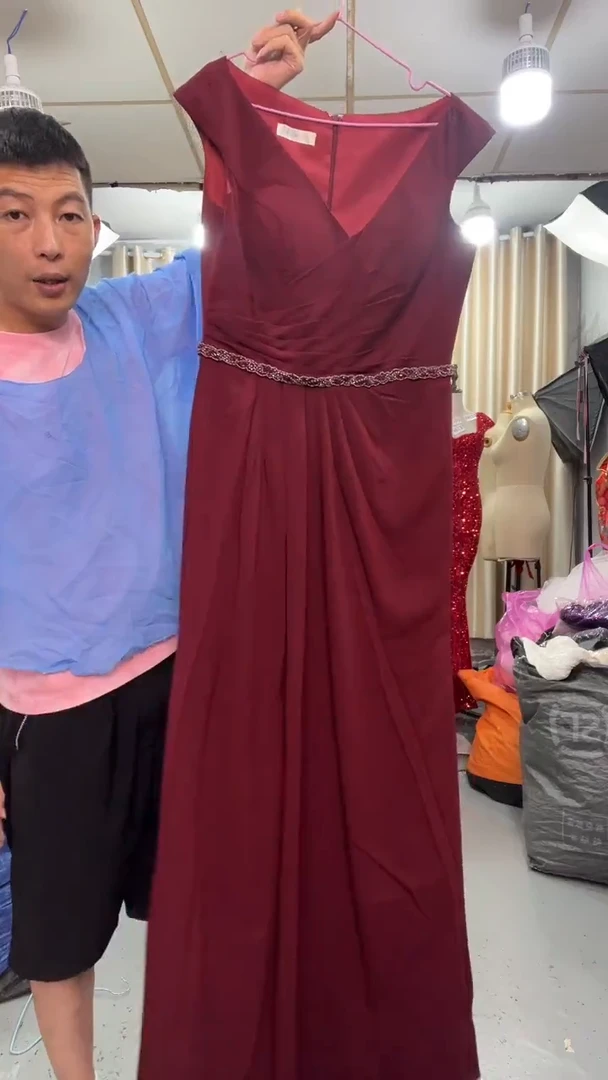 二蛋礼服=断码清仓
