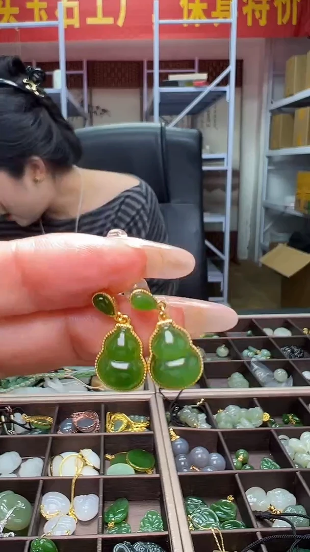 颈饰未镶嵌和田玉(多样性发货.发其一）10.14.81