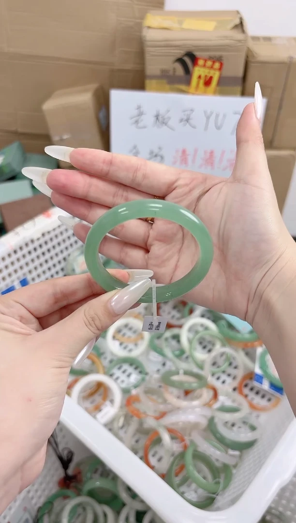 石英质玉手镯未镶嵌K124-54