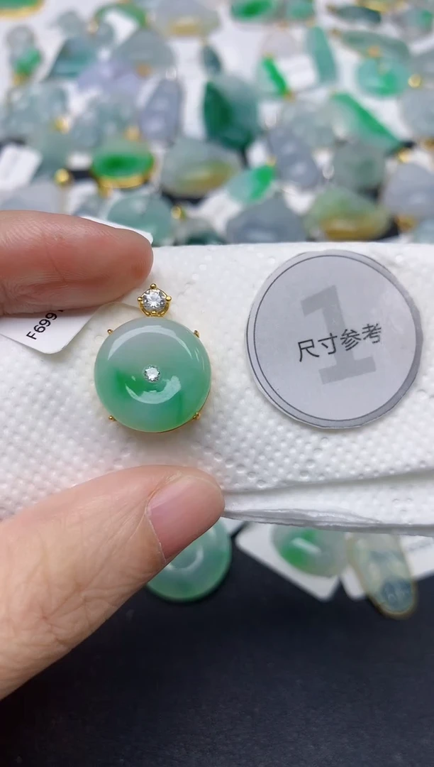 颈饰未镶嵌翡翠天然缅甸A货翡翠