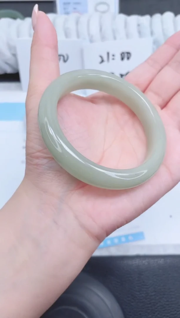 未镶嵌手镯石英质玉96-60.6