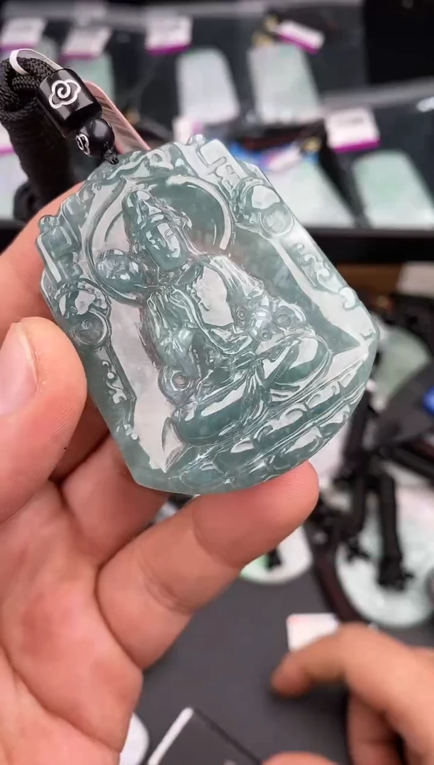 【闪购商品】翡翠颈饰未镶嵌  天然翡翠，一物一图