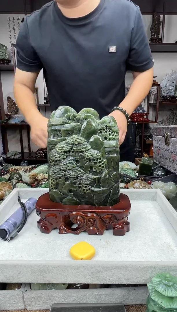 未镶嵌和田玉摆件1