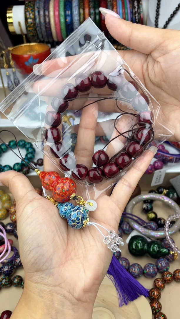 睿*云栖大漆宝纱红19颗