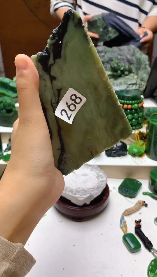 未镶嵌和田玉（碧玉）珠宝半成品1