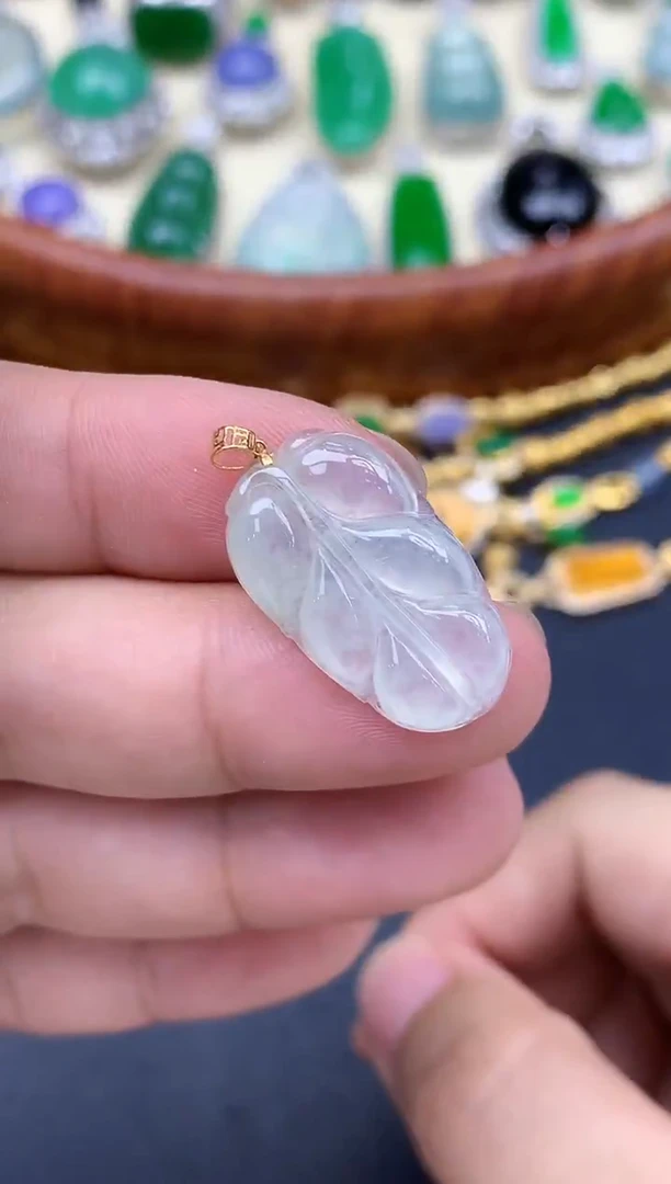 颈饰18K金镶嵌翡翠6-中国好珍宝