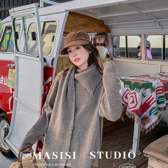 【宠粉回馈】马西西微胖mm自带围巾毛衣冬季大码女装长袖针织上衣