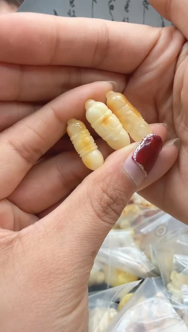 【闪购商品】琥珀裸石未镶嵌配饰  多样性发一