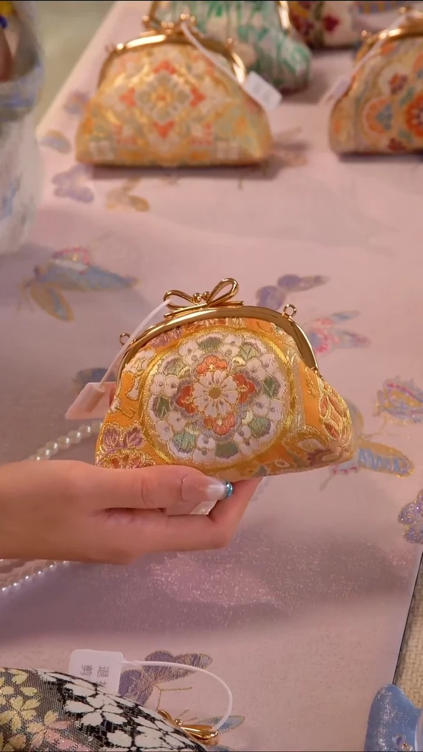 非遗西阵织 如图所示