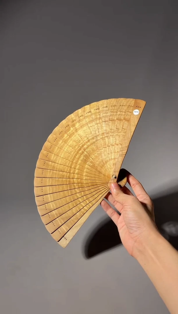 其他楠木（金丝楠）陈*九707号18cm小叶桢楠扇子