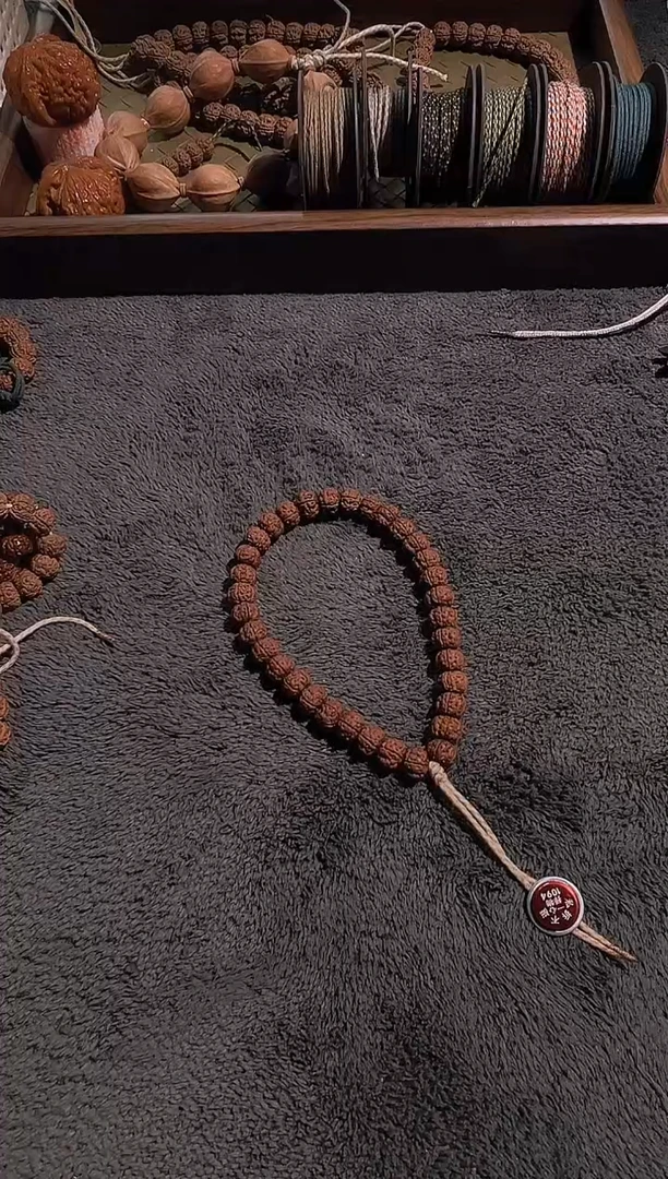 手串金刚菩提峰*老树王9+mm 4s