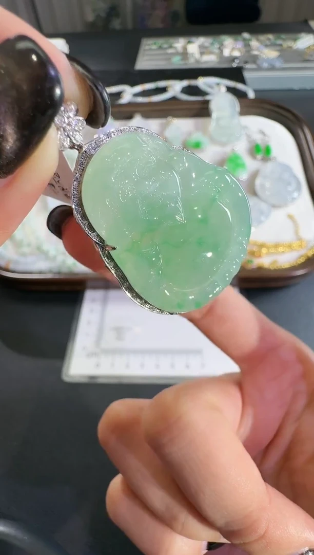 吊坠(不含链)18K金镶嵌翡翠【源头工厂】钻石镶嵌