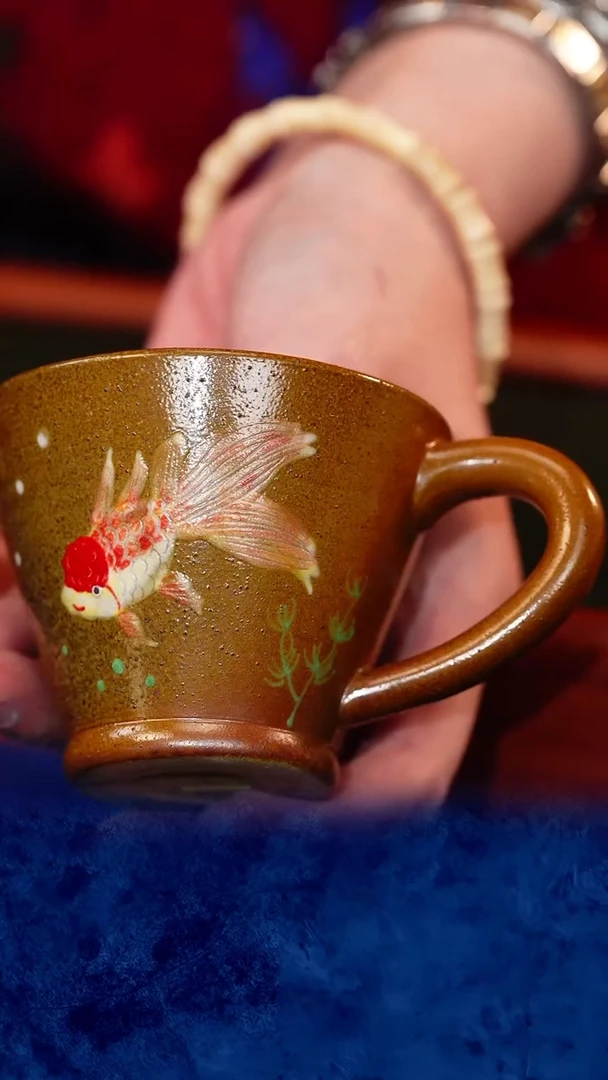 紫砂 宜兴紫砂  柴烧金鱼 把杯