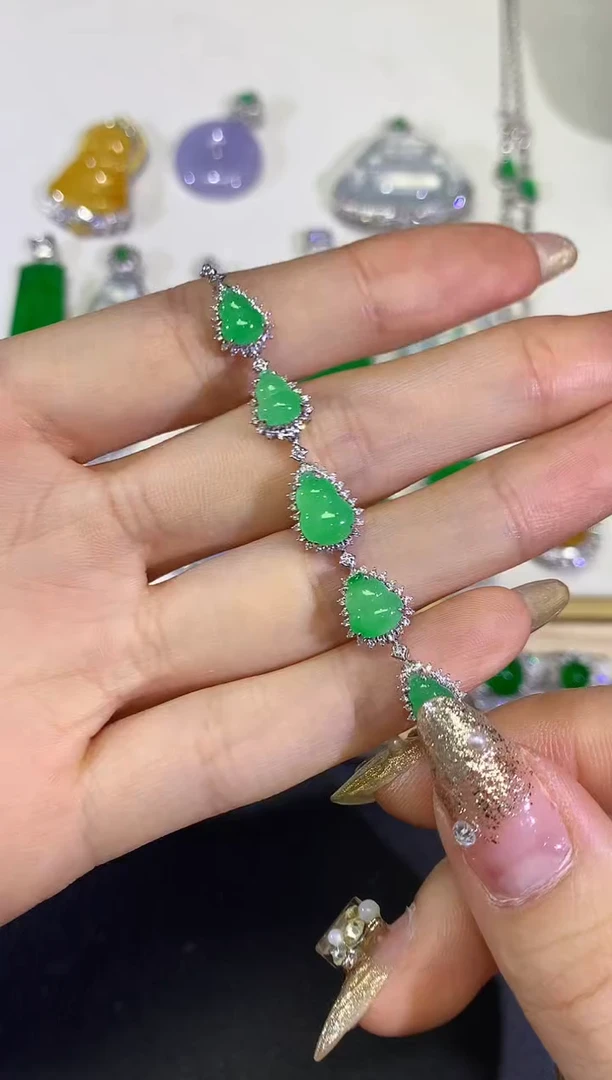 翡翠18K金镶嵌颈饰团购74