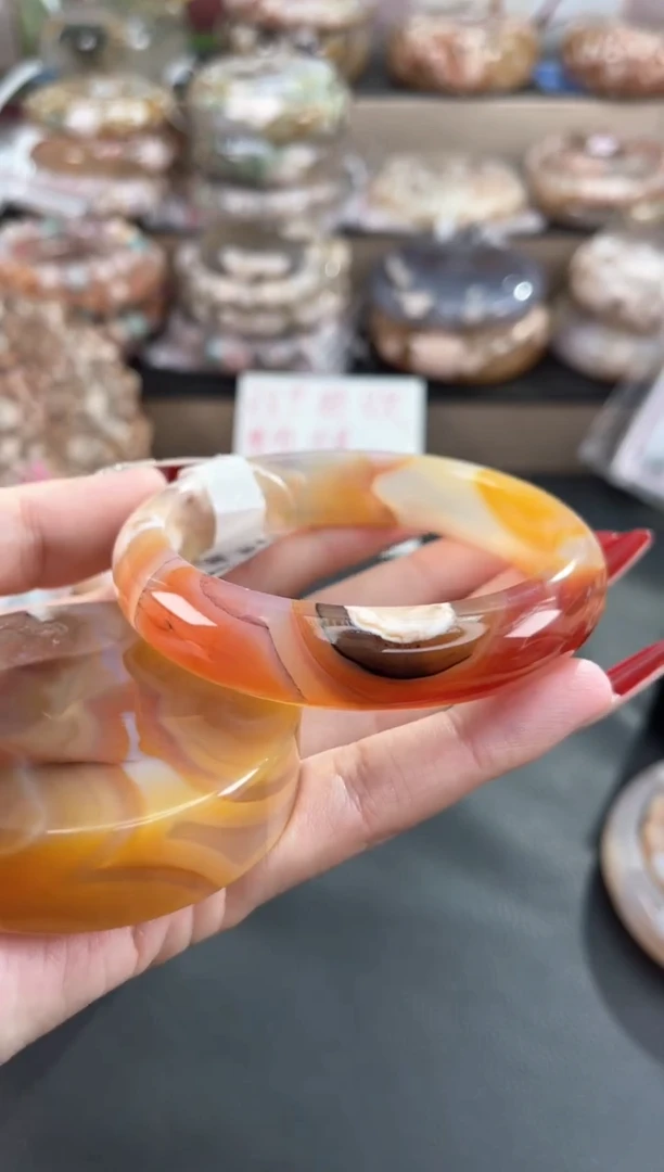 未镶嵌手镯石英质玉60