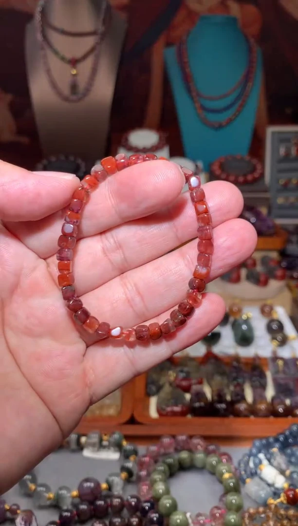 未镶嵌珠宝半成品水晶红极光方糖手串
