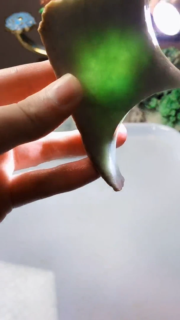 翡翠未镶嵌颈饰天然A货翡翠