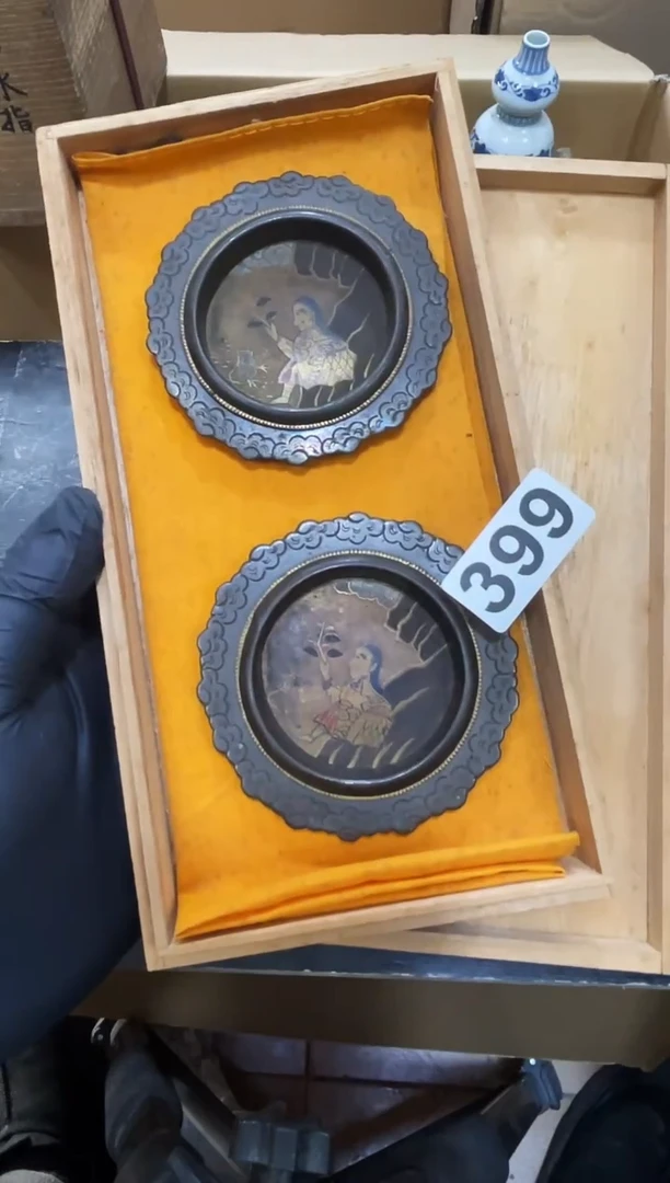 9***.如图所示 阁集工艺品