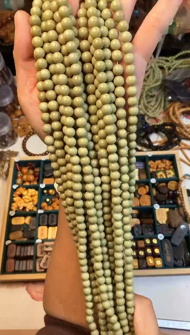 合金手链玛瑙/玉髓卡8+牛油果色半成品阿拉善45颗左右