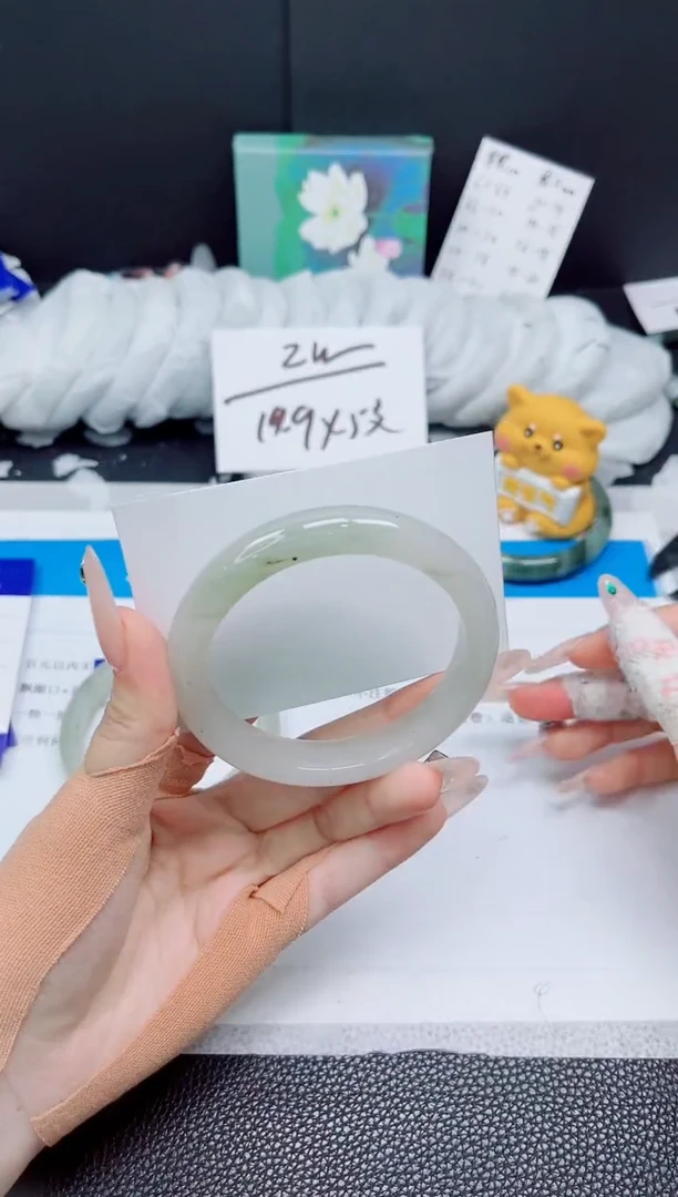 石英质玉手镯未镶嵌314-60