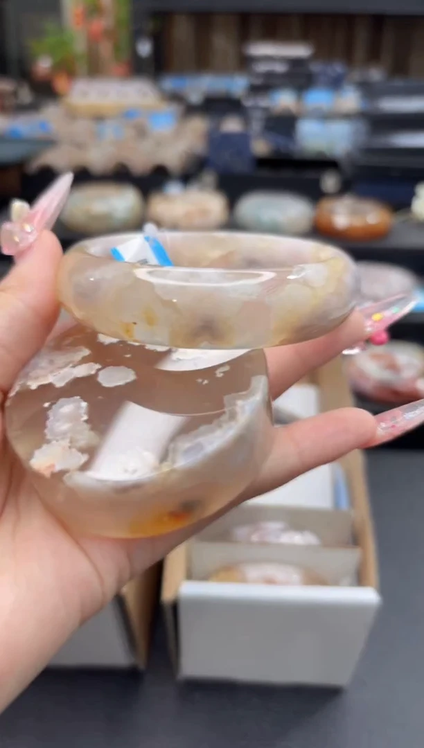 未镶嵌手镯石英质玉207(63圈赠送镯心)