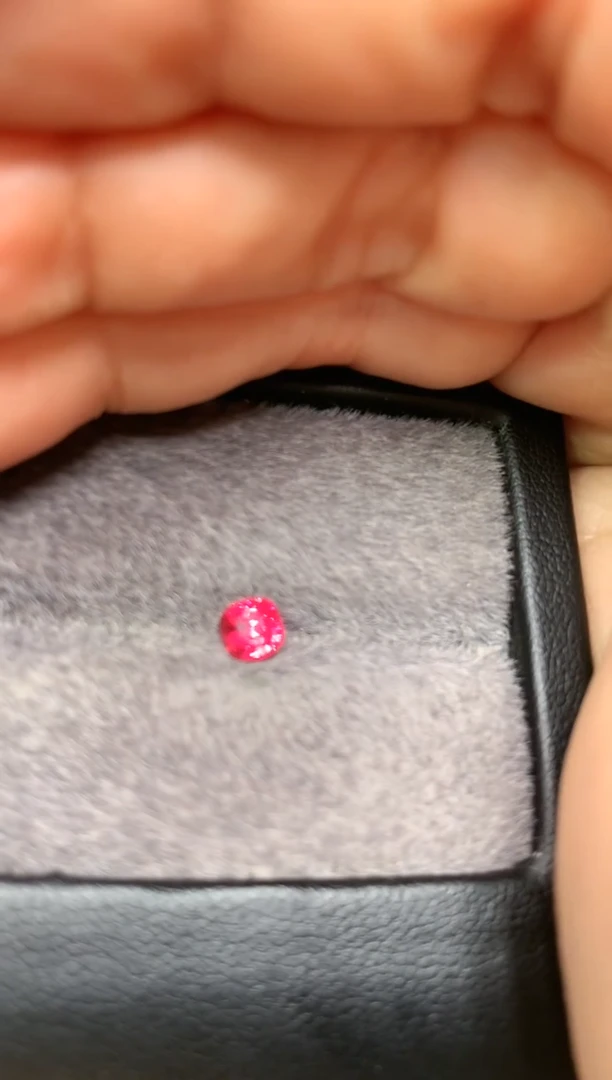 【闪购商品】定制尖晶石裸石未镶嵌枕型 纳米亚绝地 0.57ct